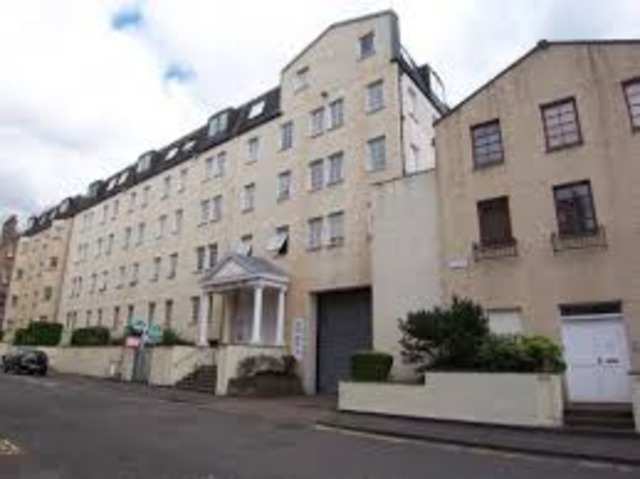  Image of 2 Bedroom Flat to rent at Dalry Edinburgh Edinburgh, EH11 2AT