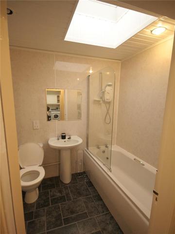  Image of 2 Bedroom Flat to rent at Dalry Edinburgh Edinburgh, EH11 2AT