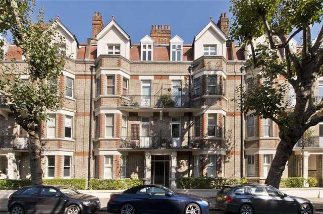  Image of 3 Bedroom Flat to rent at Castellain Mansions  Castellain Road, W9 1HG