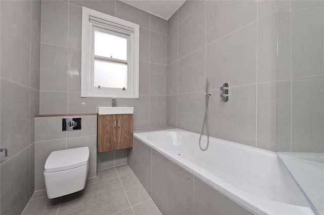  Image of 3 Bedroom Flat to rent at Castellain Mansions  Castellain Road, W9 1HG