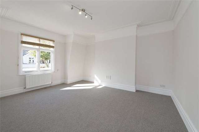  Image of 3 Bedroom Flat to rent at Castellain Mansions  Castellain Road, W9 1HG