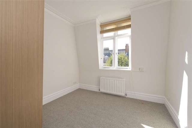  Image of 3 Bedroom Flat to rent at Castellain Mansions  Castellain Road, W9 1HG