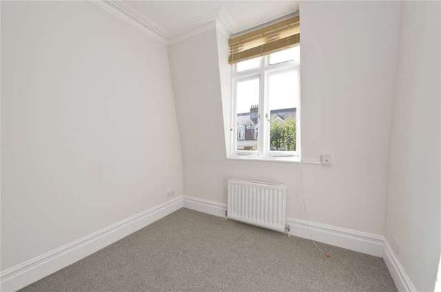  Image of 3 Bedroom Flat to rent at Castellain Mansions  Castellain Road, W9 1HG