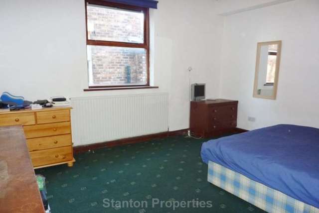  Image of 1 Bedroom Apartment to rent at Chatham Grove Withington Manchester, M20 1HS