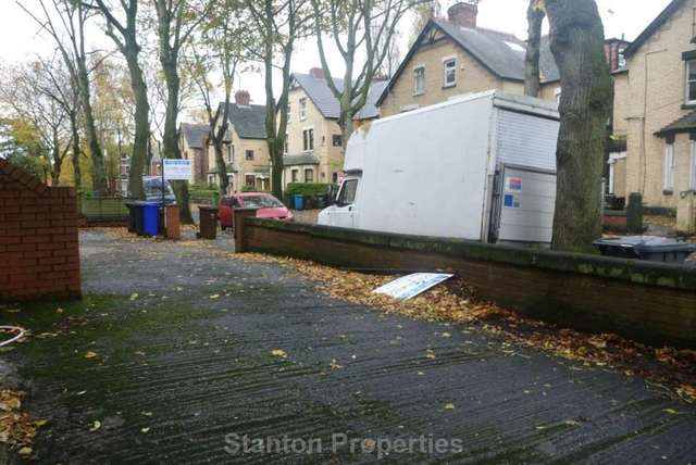  Image of 1 Bedroom Apartment to rent at Chatham Grove Withington Manchester, M20 1HS