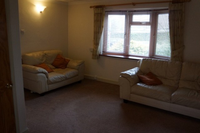  Image of 3 Bedroom Semi-Detached to rent at Chells Way  Stevenage, SG2 0LT