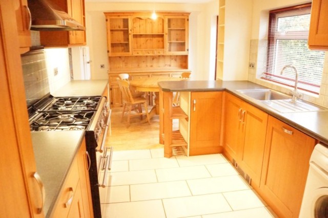  Image of 3 Bedroom Semi-Detached to rent at Chells Way  Stevenage, SG2 0LT