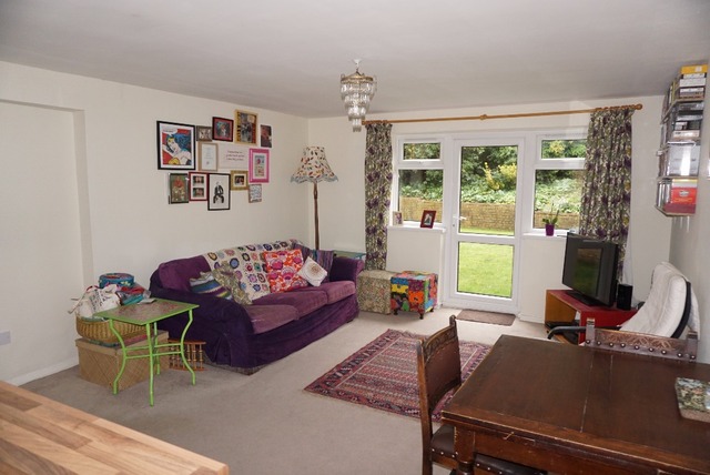  Image of 2 Bedroom Flat for sale at Royal Tunbridge Wells  Tunbridge Wells, TN2 5LL