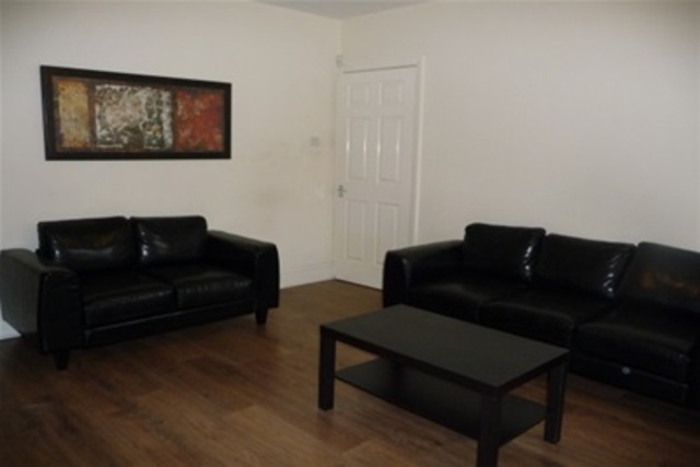  Image of 2 Bedroom Flat to rent at Newcastle upon Tyne, NE6 5QU