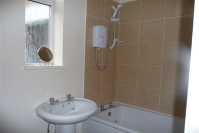  Image of 2 Bedroom Flat to rent at Newcastle upon Tyne, NE6 5QU