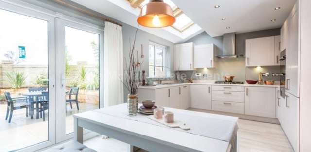  Image of 3 Bedroom Detached to rent at Fernhurst Street  Oldham, OL1 2QJ