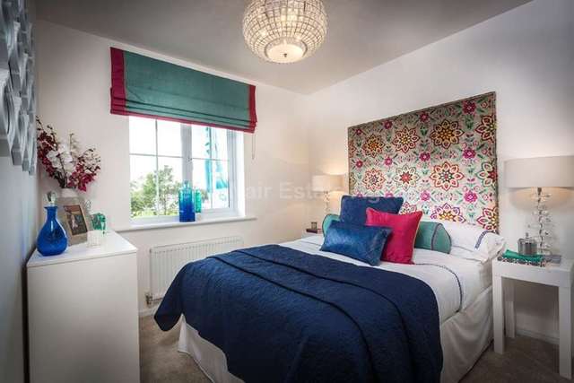 Image of 3 Bedroom Detached to rent at Fernhurst Street  Oldham, OL1 2QJ