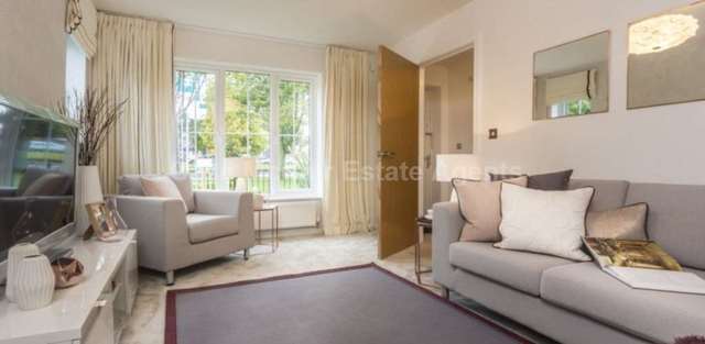  Image of 3 Bedroom Detached to rent at Fernhurst Street  Oldham, OL1 2QJ