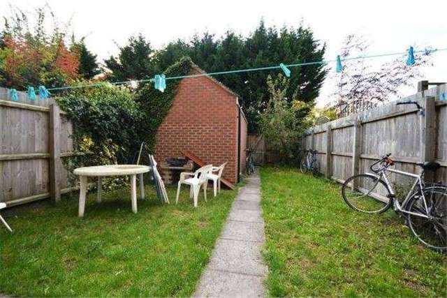  Image of 4 Bedroom Detached to rent at Cambridge  Cherry Hinton, CB1 8DY