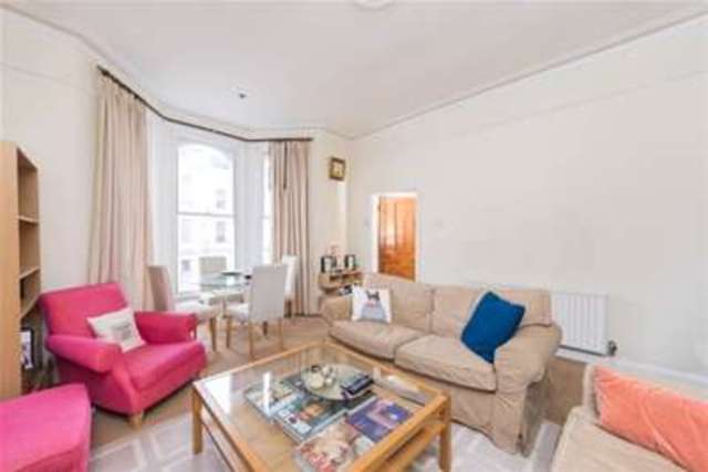  Image of 2 Bedroom Flat to rent at Holland Park, W11 2JJ