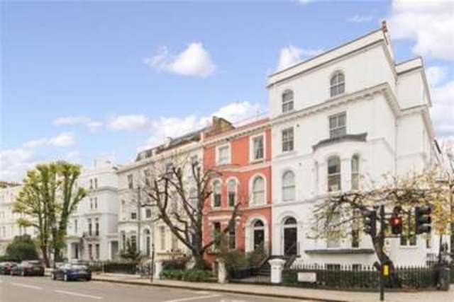  Image of 2 Bedroom Flat to rent at Holland Park, W11 2JJ