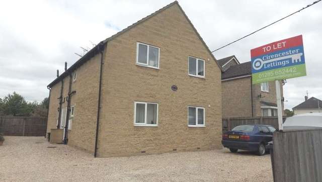  Image of 1 Bedroom Apartment to rent at Bowling Green Road  Cirencester, GL7 2HD