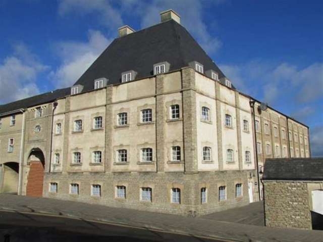 Image of 2 Bedroom Flat for sale at Frome, BA11 1JH