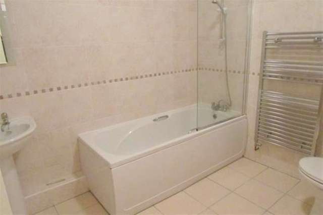 Image of 2 Bedroom Flat for sale at Frome, BA11 1JH