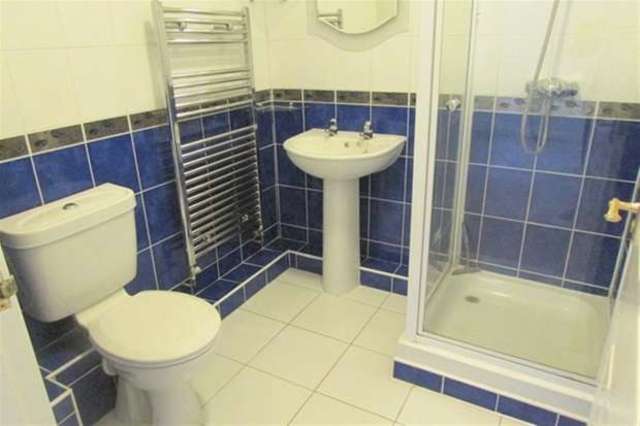  Image of 2 Bedroom Flat for sale at Frome, BA11 1JH