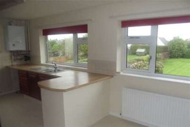  Image of 2 Bedroom Maisonette to rent at Felixstowe, IP11 9JS