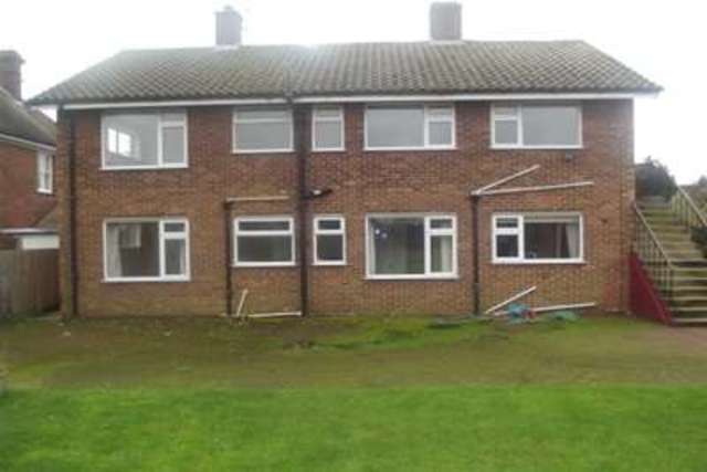  Image of 2 Bedroom Maisonette to rent at Felixstowe, IP11 9JS