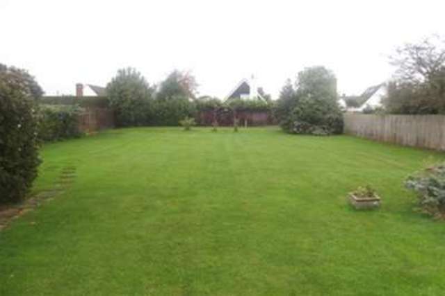  Image of 2 Bedroom Maisonette to rent at Felixstowe, IP11 9JS