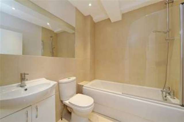  Image of 2 Bedroom Flat to rent at London, W14 8BA