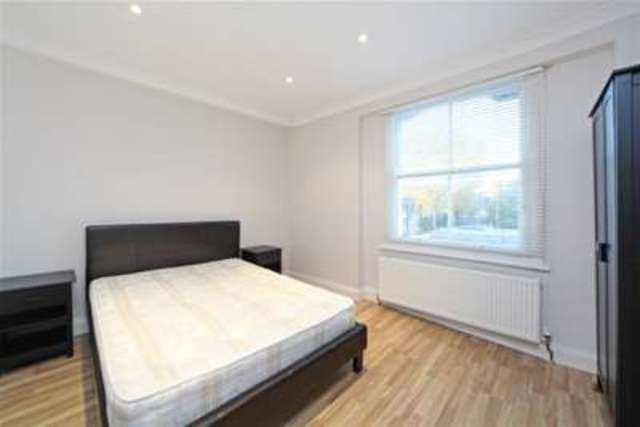 Image of 2 Bedroom Flat to rent at London, W14 8BA