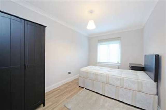  Image of 2 Bedroom Flat to rent at London, W14 8BA