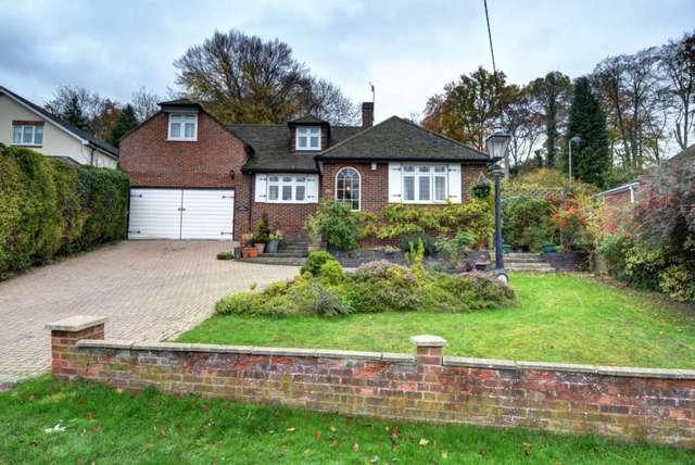  Image of 4 Bedroom Detached for sale at Marlow Bottom  Marlow, SL7 3PH