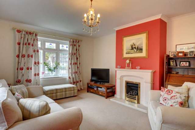  Image of 4 Bedroom Detached for sale at Marlow Bottom  Marlow, SL7 3PH