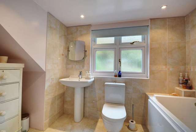  Image of 4 Bedroom Detached for sale at Marlow Bottom  Marlow, SL7 3PH