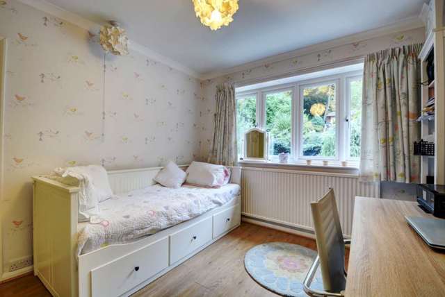  Image of 4 Bedroom Detached for sale at Marlow Bottom  Marlow, SL7 3PH