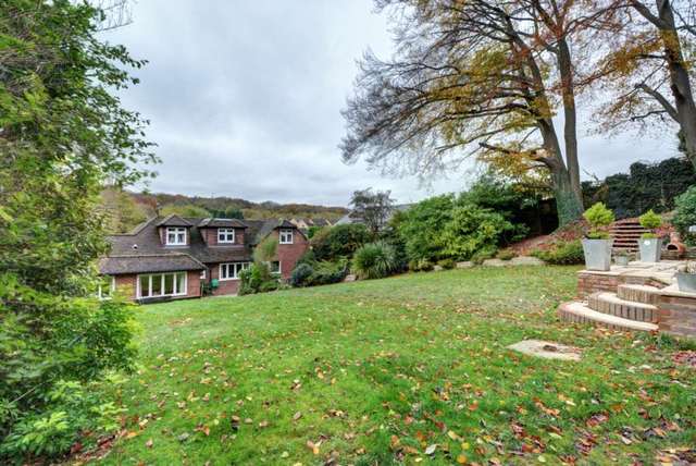  Image of 4 Bedroom Detached for sale at Marlow Bottom  Marlow, SL7 3PH