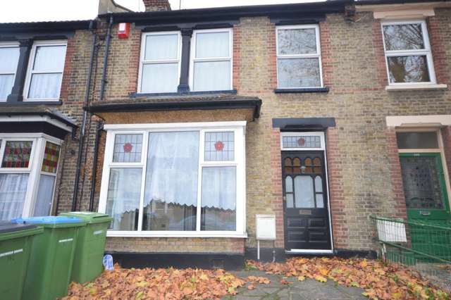  Image of 3 Bedroom Detached to rent at McLeod Road Abbey Wood London, SE2 0BS