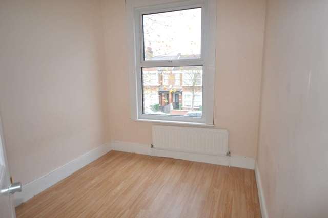  Image of 3 Bedroom Detached to rent at McLeod Road Abbey Wood London, SE2 0BS