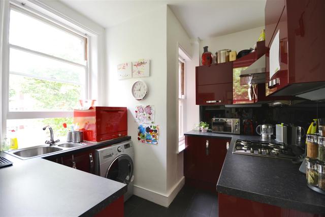  Image of 2 Bedroom Property to rent at Stroud Green, N4 4HX