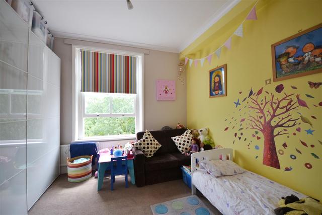  Image of 2 Bedroom Property to rent at Stroud Green, N4 4HX