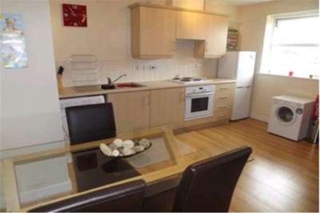  Image of 2 Bedroom Flat to rent at Ellesmere Port, CH66 1SD