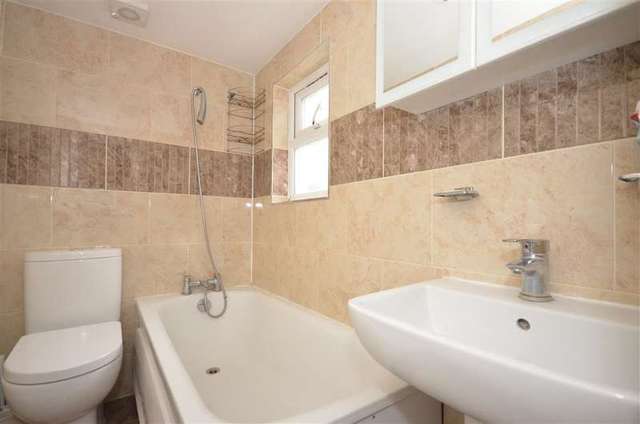 Image of 5 Bedroom Terraced for sale at Leytonstone London Leytonstone, E11 4RJ