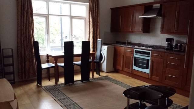  Image of 1 Bedroom Flat to rent at Oldfield North  Greenford, UB6 8PN