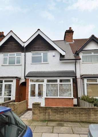  Image of 3 Bedroom Terraced for sale at Park Road  Bearwood, B67 5HX