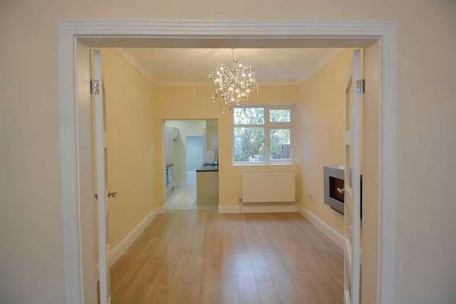  Image of 3 Bedroom Terraced for sale at Park Road  Bearwood, B67 5HX