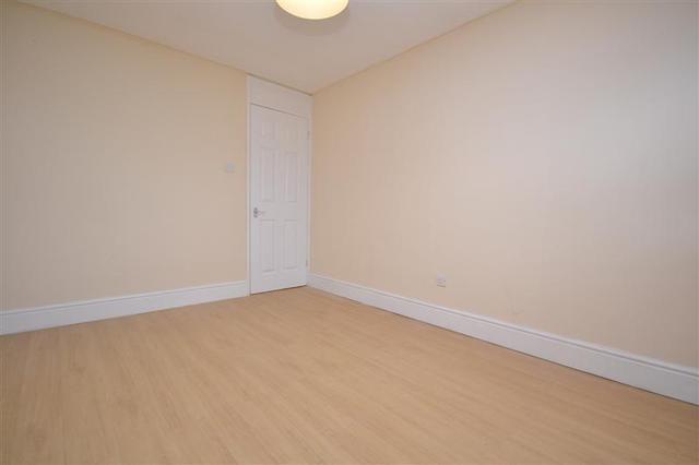  Image of 2 Bedroom Property to rent at Holden Road  Woodside Park, N12 7DA