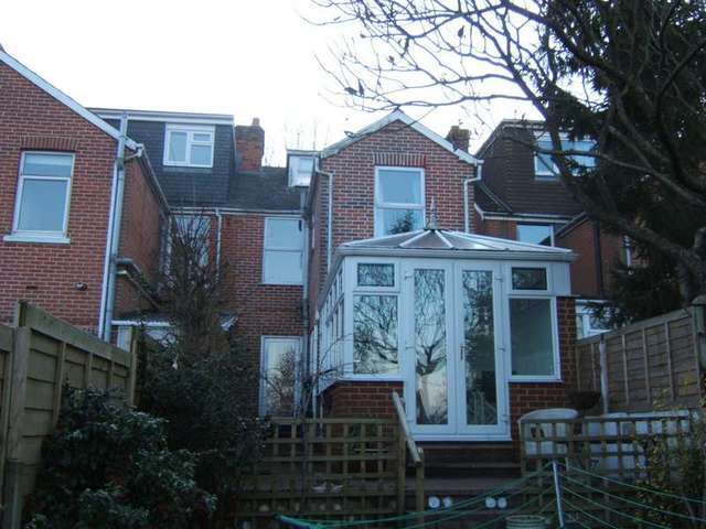  Image of 3 Bedroom Terraced to rent at Salisbury, SP2 8AT