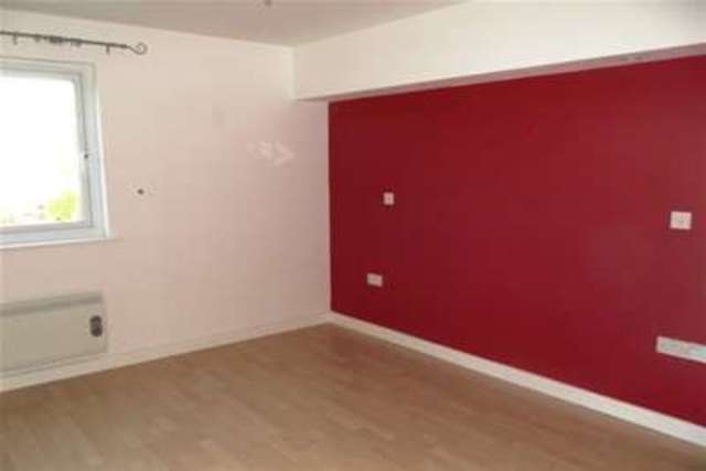  Image of 2 Bedroom Flat to rent at Camborne, TR14 8PF