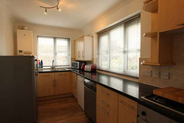  Image of 1 Bedroom Flat to rent at Selhurst Road  London, SE25 6LQ