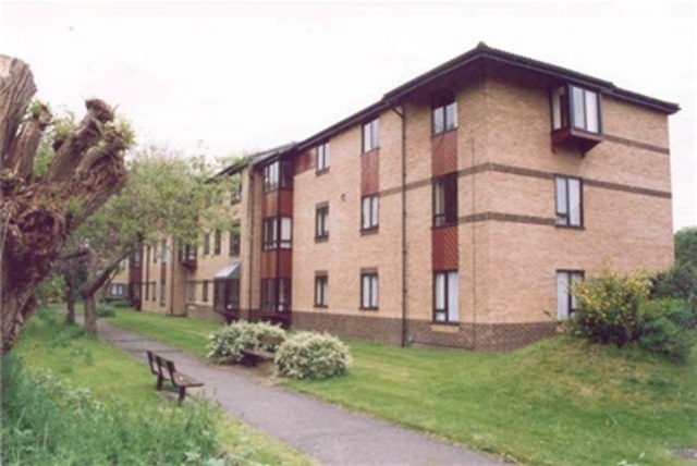  Image of 2 Bedroom Flat to rent at Reading, RG1 6HF