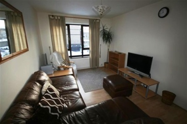  Image of 2 Bedroom Flat to rent at Reading, RG1 6HF